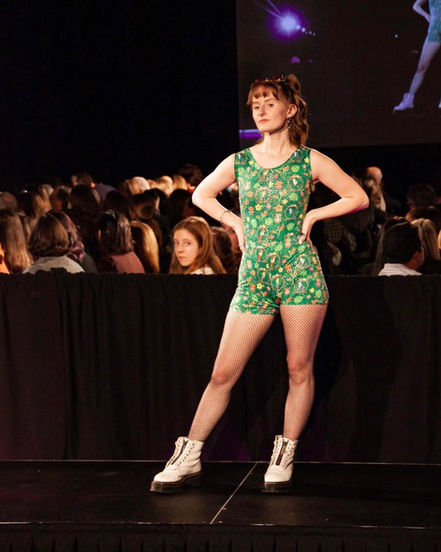 Runway look — detail 4 stitch and finish