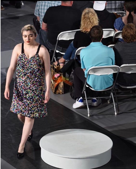 Runway final — look 6