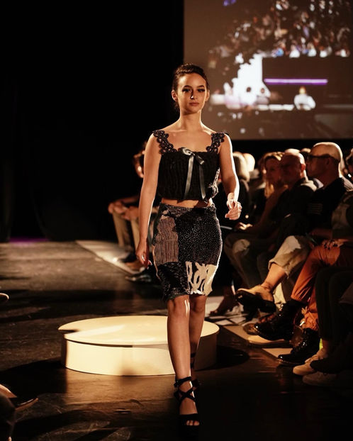 Runway final — look 14