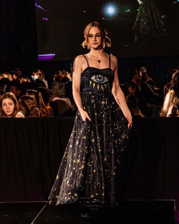 Runway final — look 28